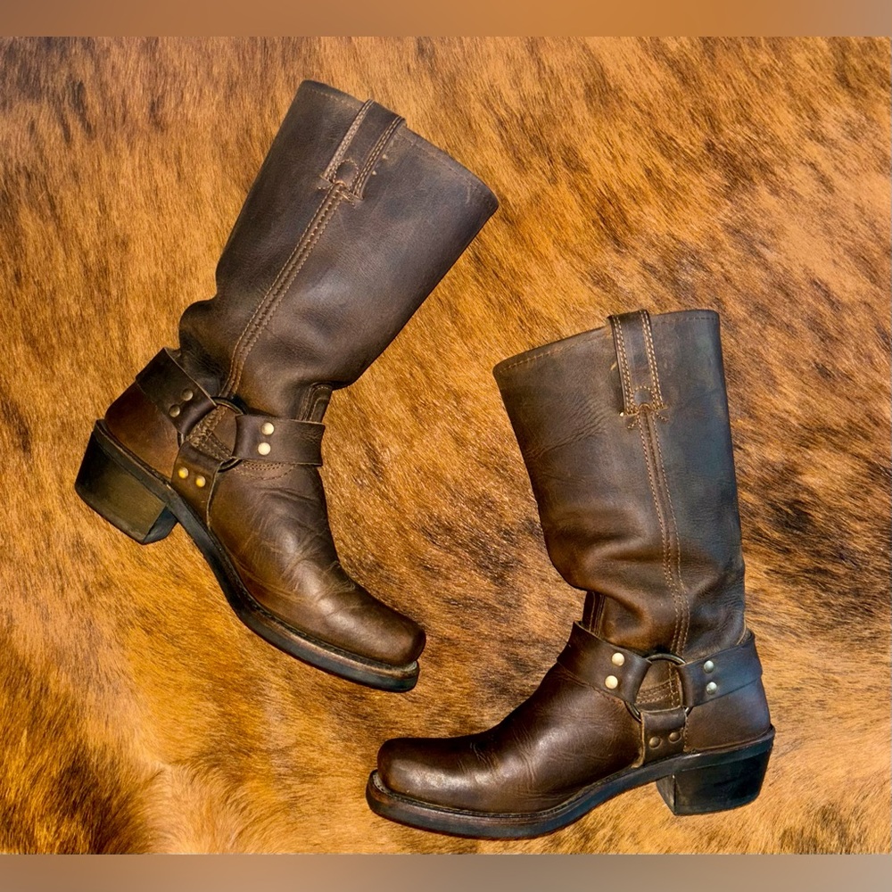 **SOLD** Frye Moto Boots WORN ONCE Size 8